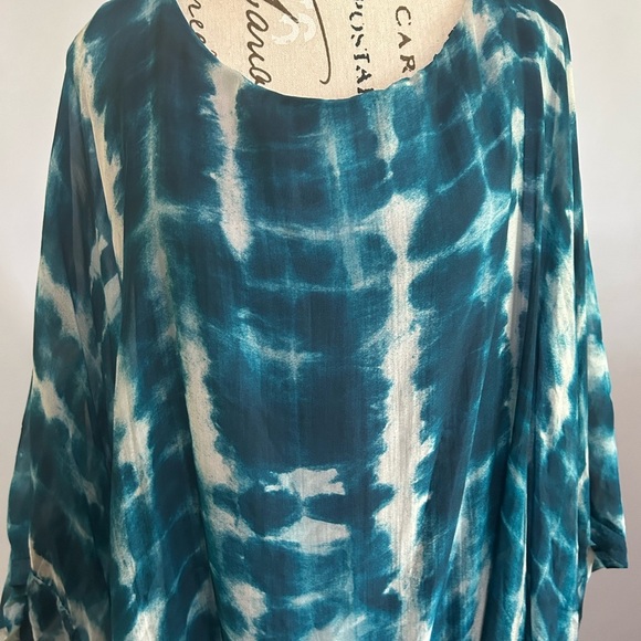 Scandal Teal Tie-Dye Women's Blouse. Tank under. One size. Made in Italy. - Picture 2 of 10